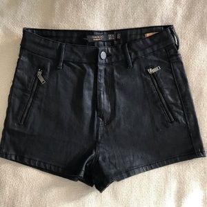 ZARA Black coated mini shorts size xs 🖤